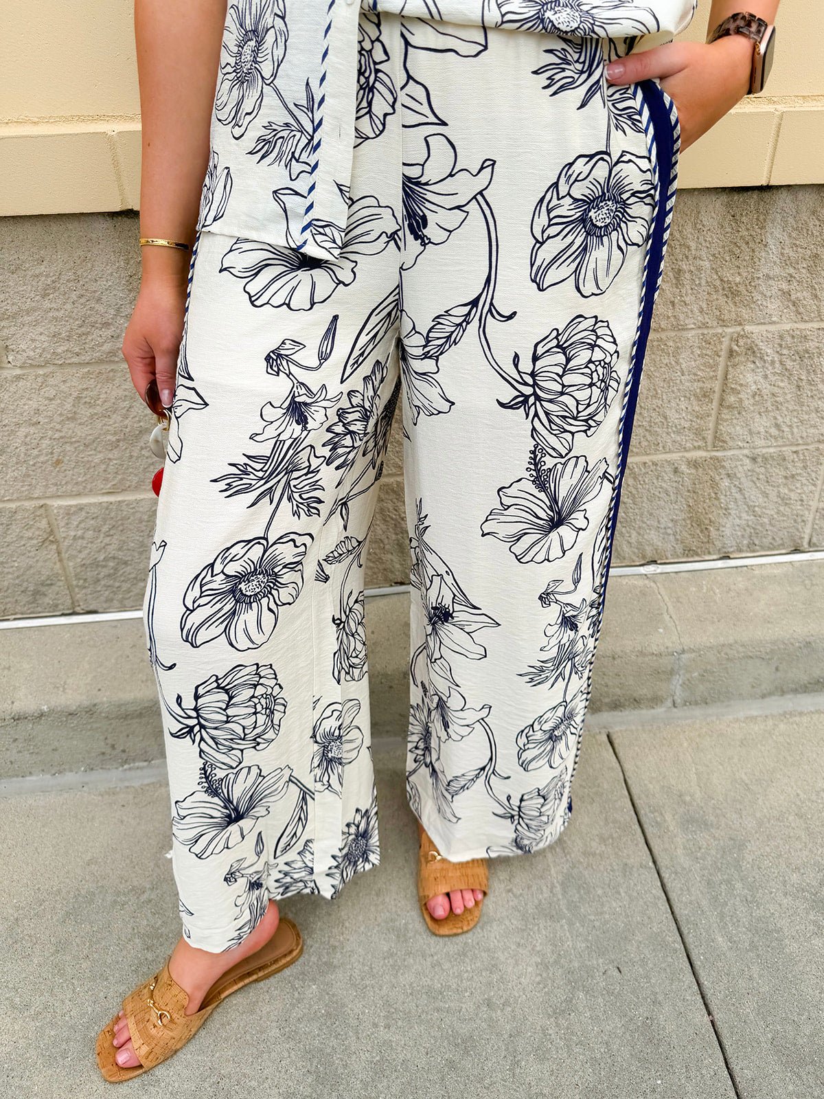 Coastal Ink Floral Set - The Pink Pineapple 850