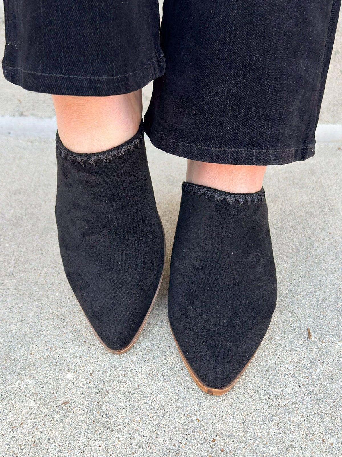 [Corkys] Midnight Suede Mule - The Pink Pineapple 850