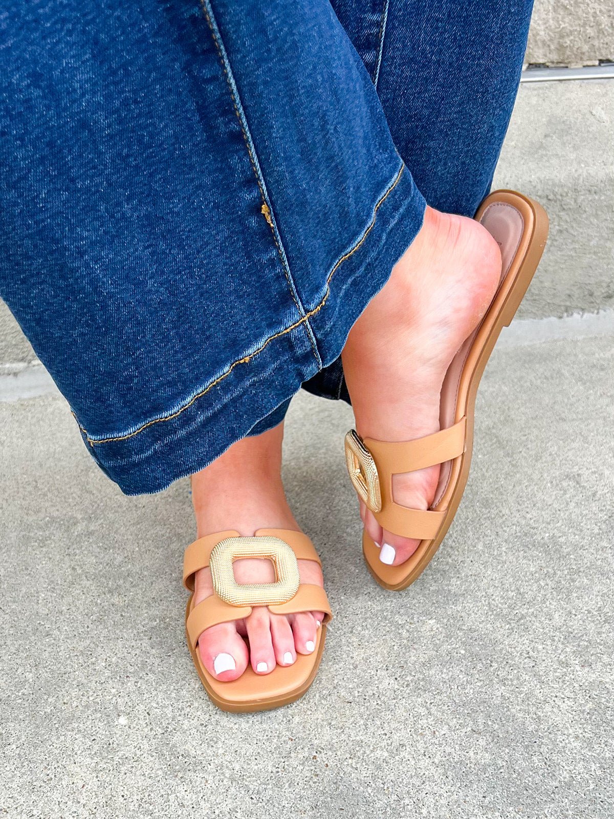 [Corkys] Ring Around the Rosie Slide in Cognac - The Pink Pineapple 850