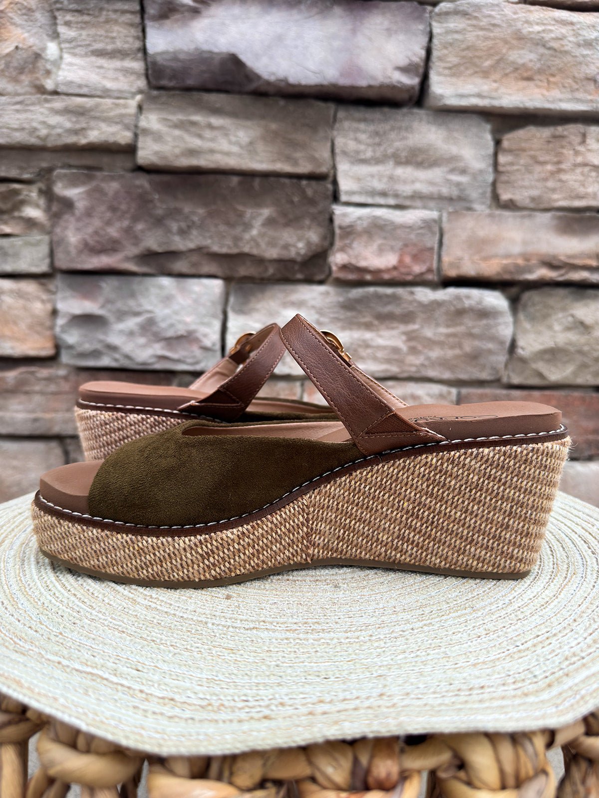 [Corky’s] Treat Yourself Wedges in Moss - The Pink Pineapple 850