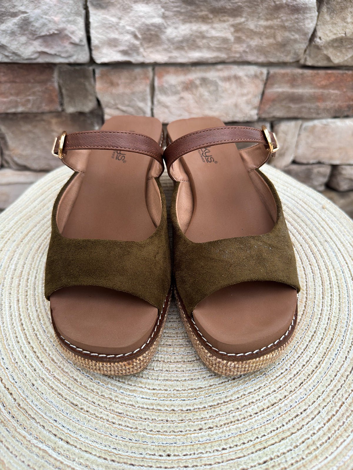 [Corky’s] Treat Yourself Wedges in Moss - The Pink Pineapple 850