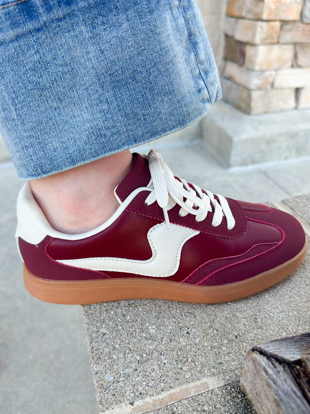 Crimson Coast Sneakers - The Pink Pineapple 850