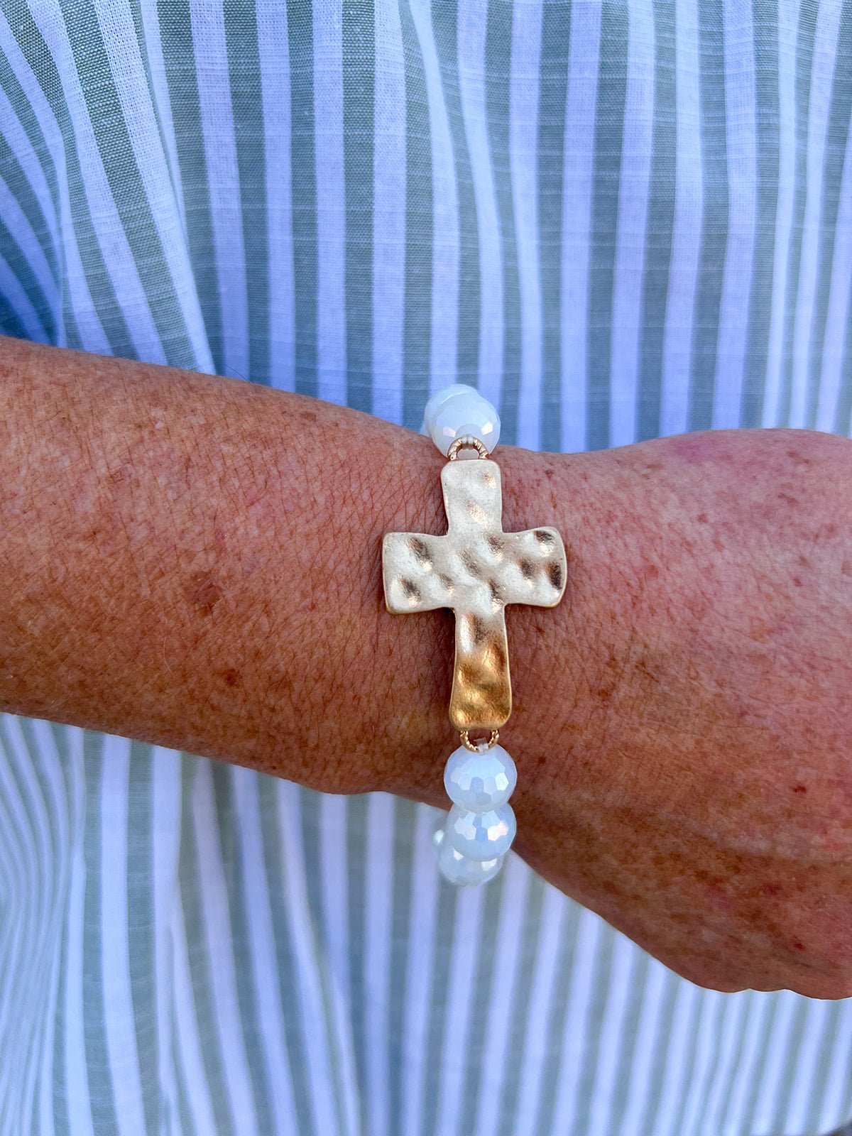 Cross Charm Glass Beaded Stretch Bracelet in White - The Pink Pineapple 850