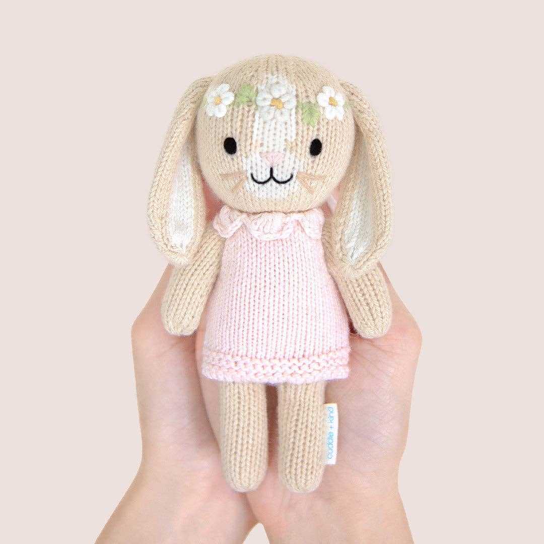 Cuddle + Kind] Tiny Hannah the Bunny. - The Pink Pineapple 850