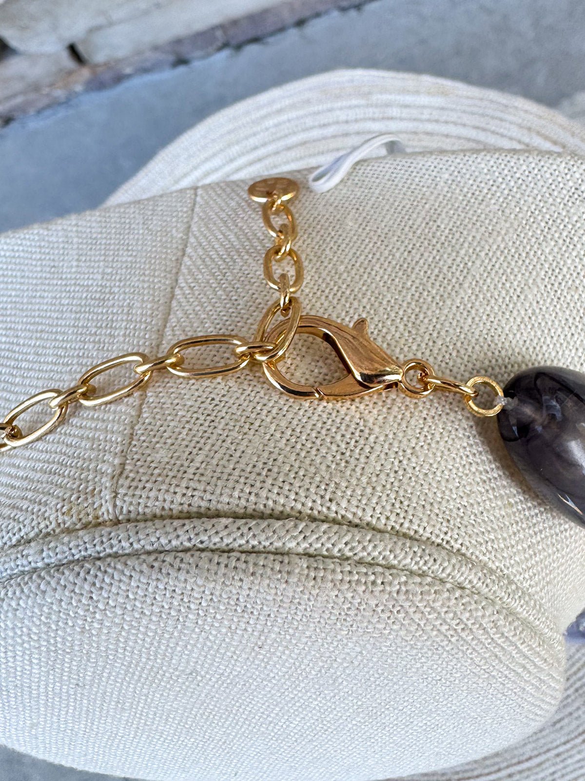 Daydream Stone Necklace - The Pink Pineapple 850