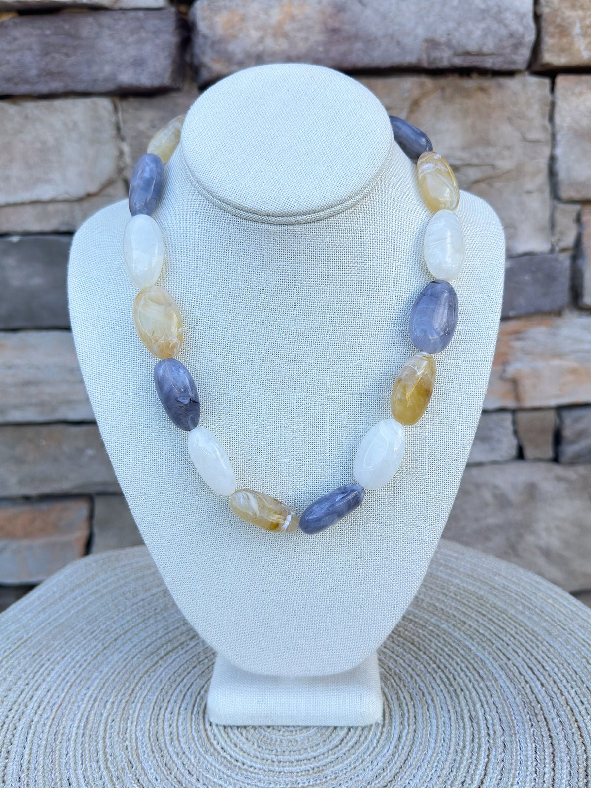 Daydream Stone Necklace - The Pink Pineapple 850