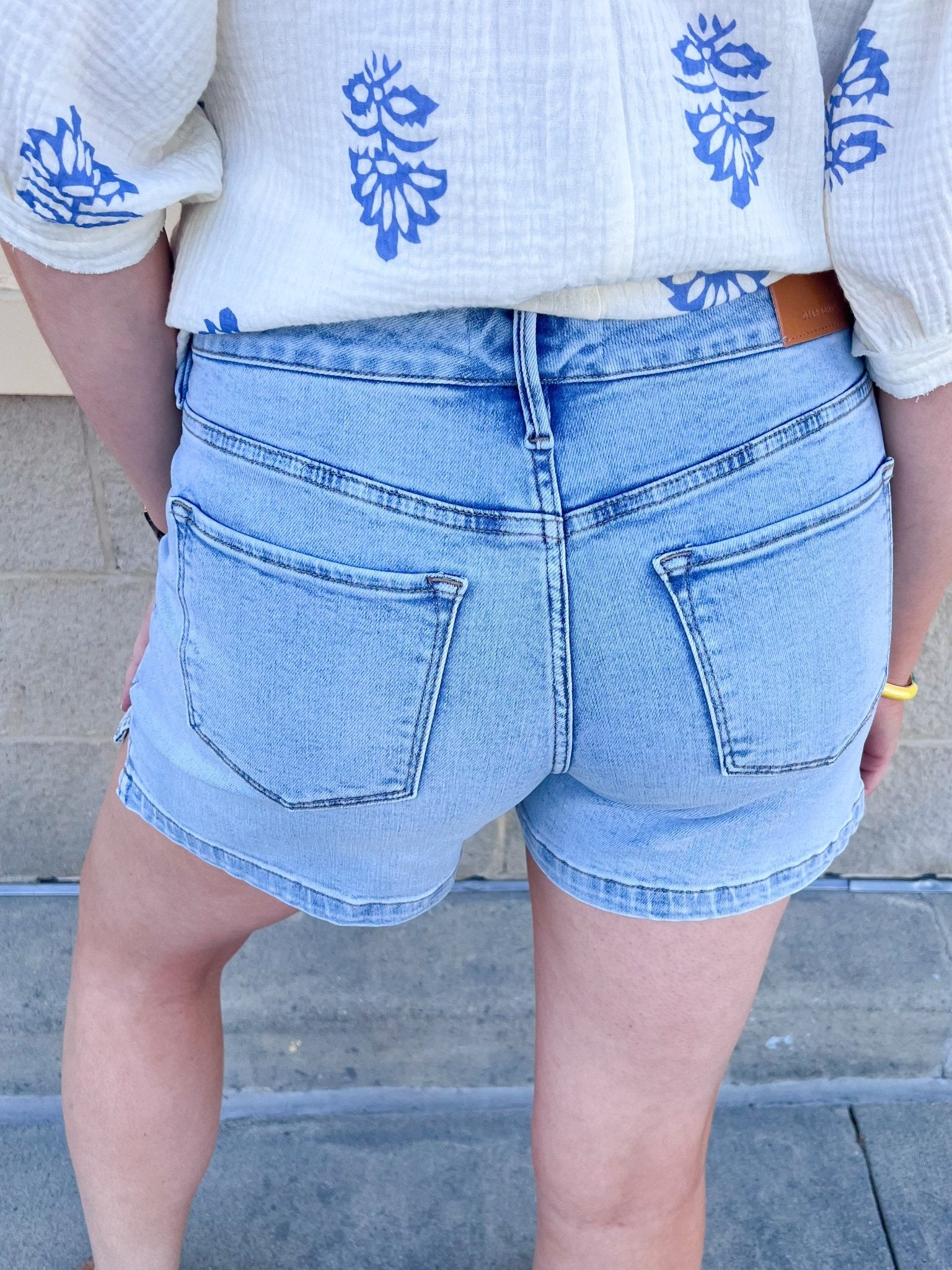 [Dear John] High Rise Julian Shorts in French Cloud - The Pink Pineapple 850