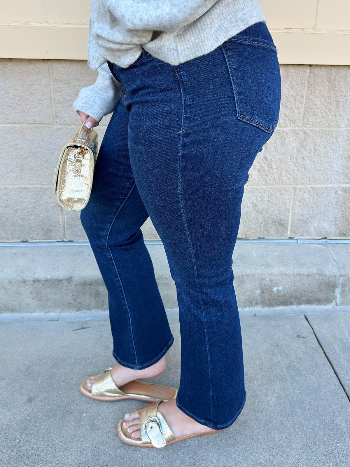[Dear John] Jeanne Mid-Rise Cropped Flare Jeans in Richmond - The Pink Pineapple 850