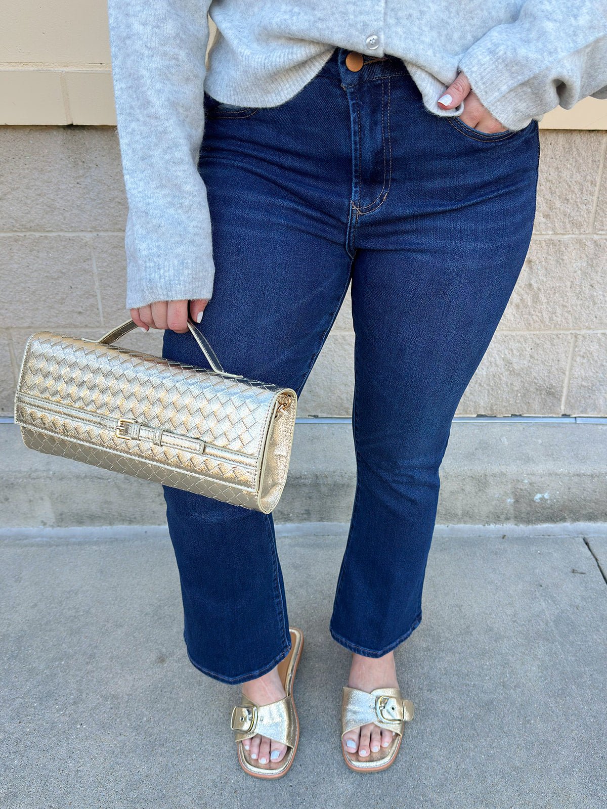 [Dear John] Jeanne Mid-Rise Cropped Flare Jeans in Richmond - The Pink Pineapple 850