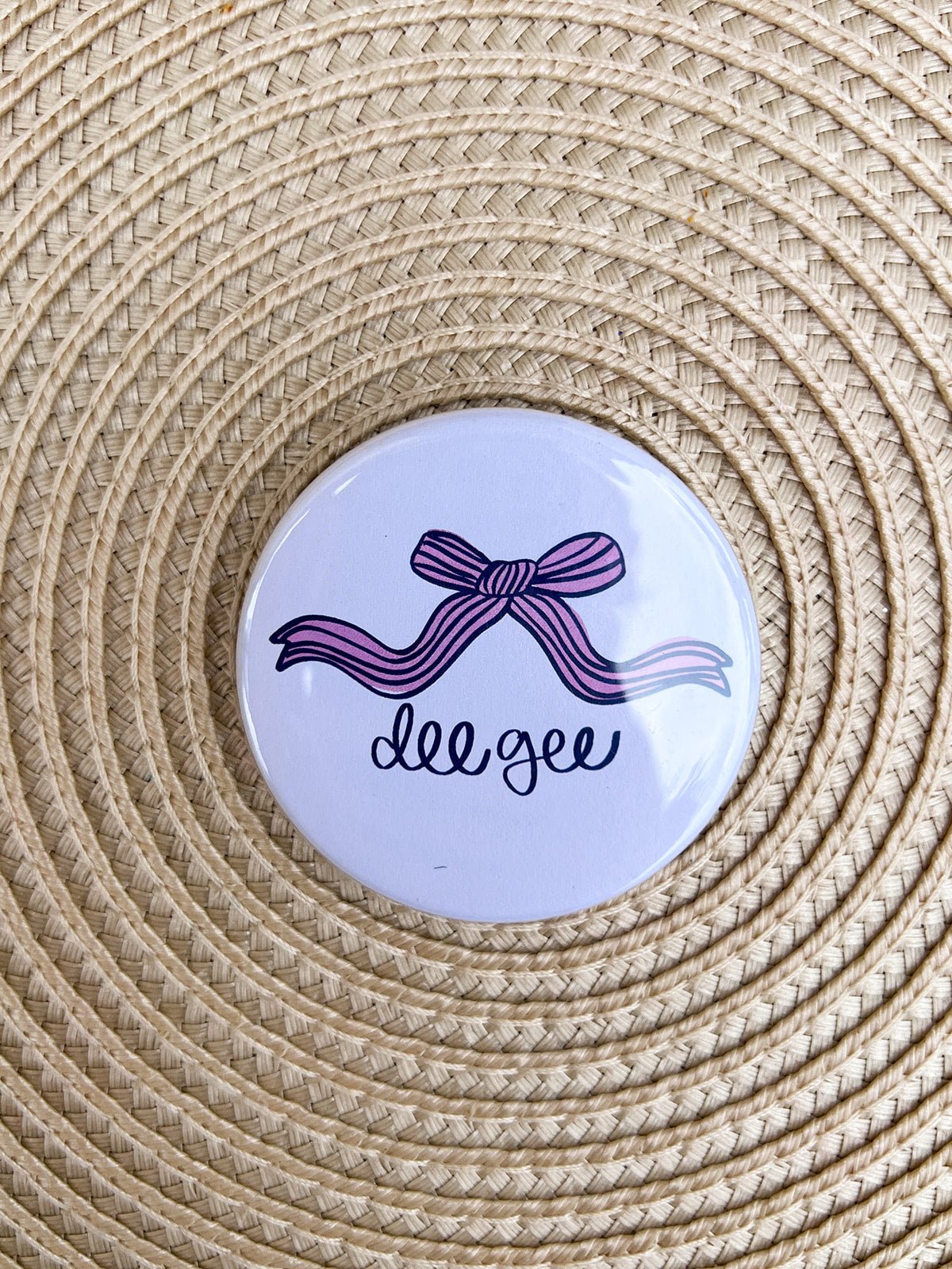 Delta Gamma Bow Dee Gee Button Pin - The Pink Pineapple 850