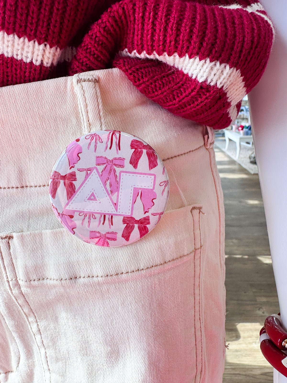 Delta Gamma Pink Bow Button Pin - The Pink Pineapple 850