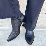 [Dolce Vita] The Arya Black Leather Boots - The Pink Pineapple 850