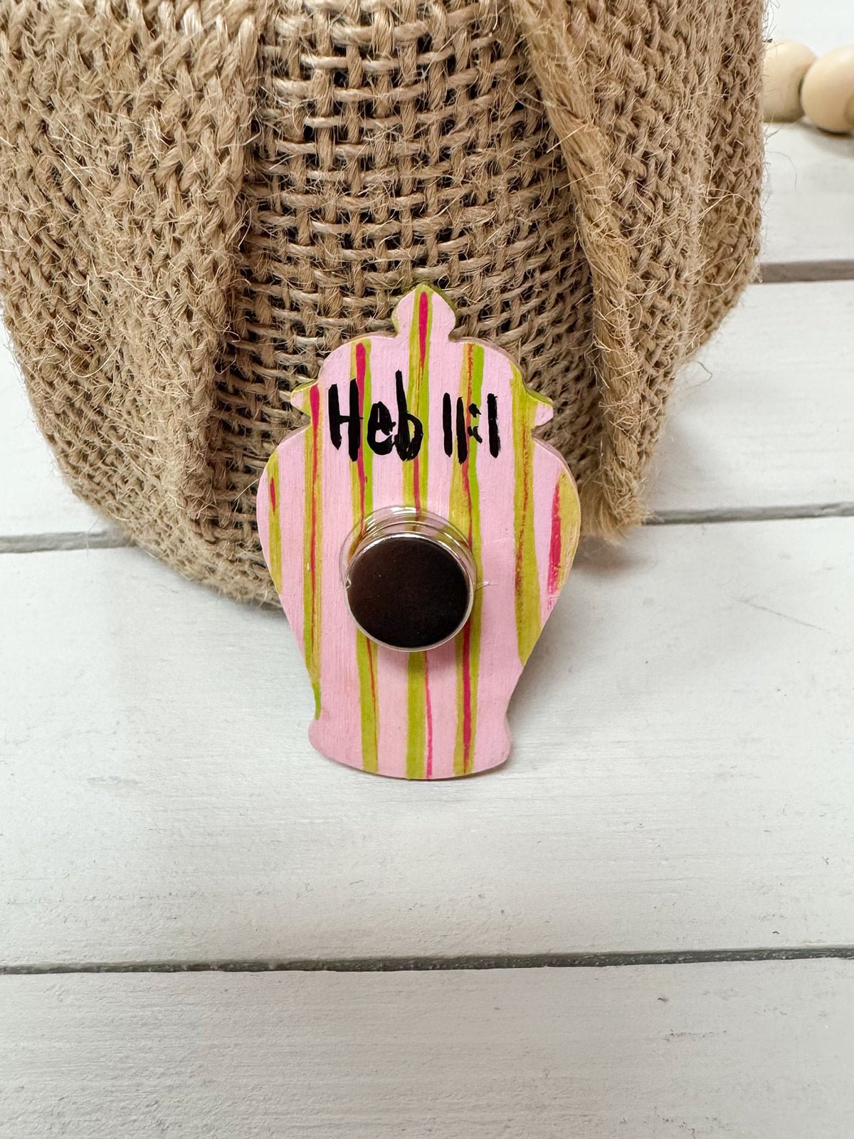 Double Happiness Needle Minder - The Pink Pineapple 850