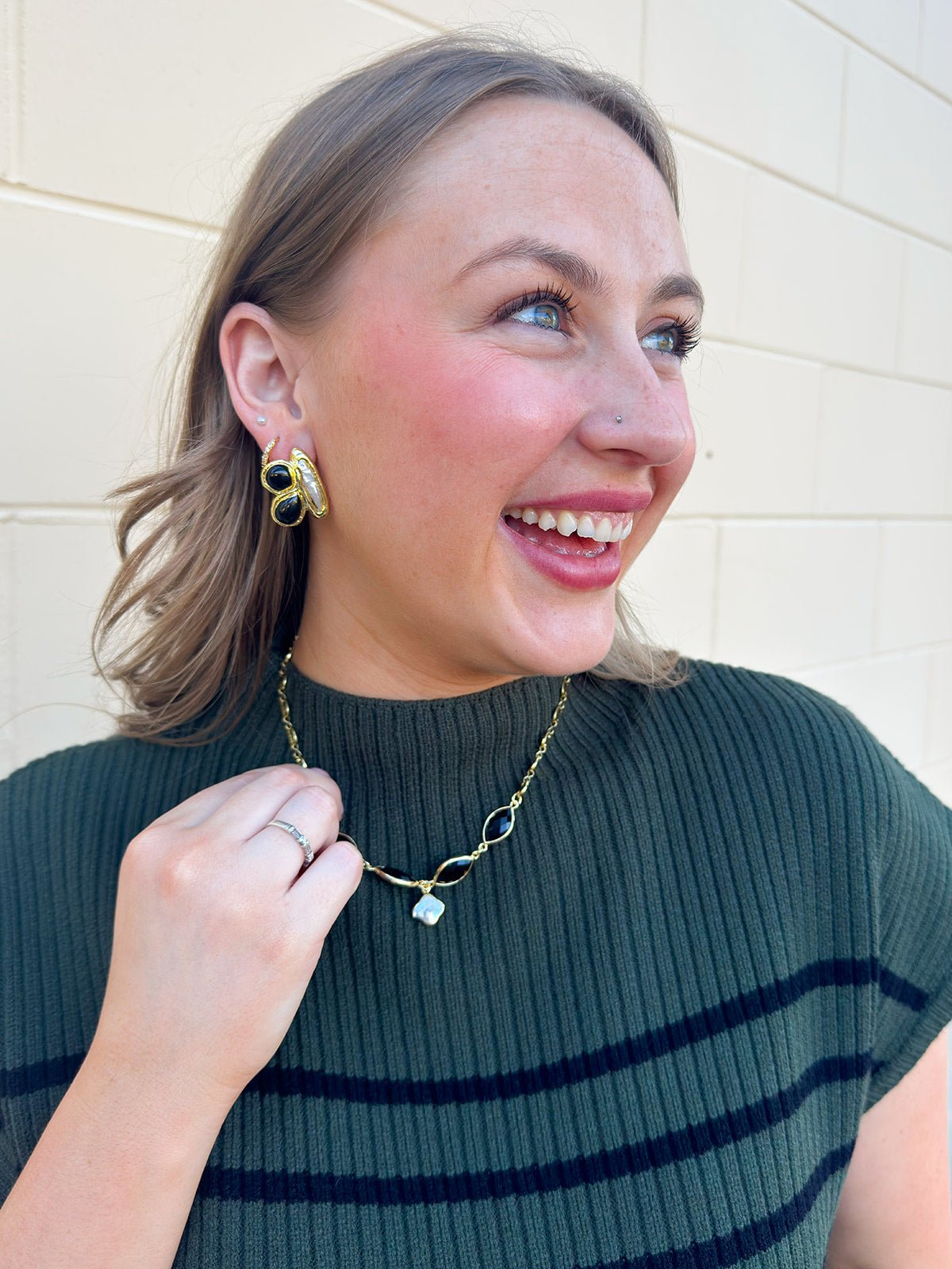 [Easton Elle] Arch Earrings – Black Onyx - The Pink Pineapple 850