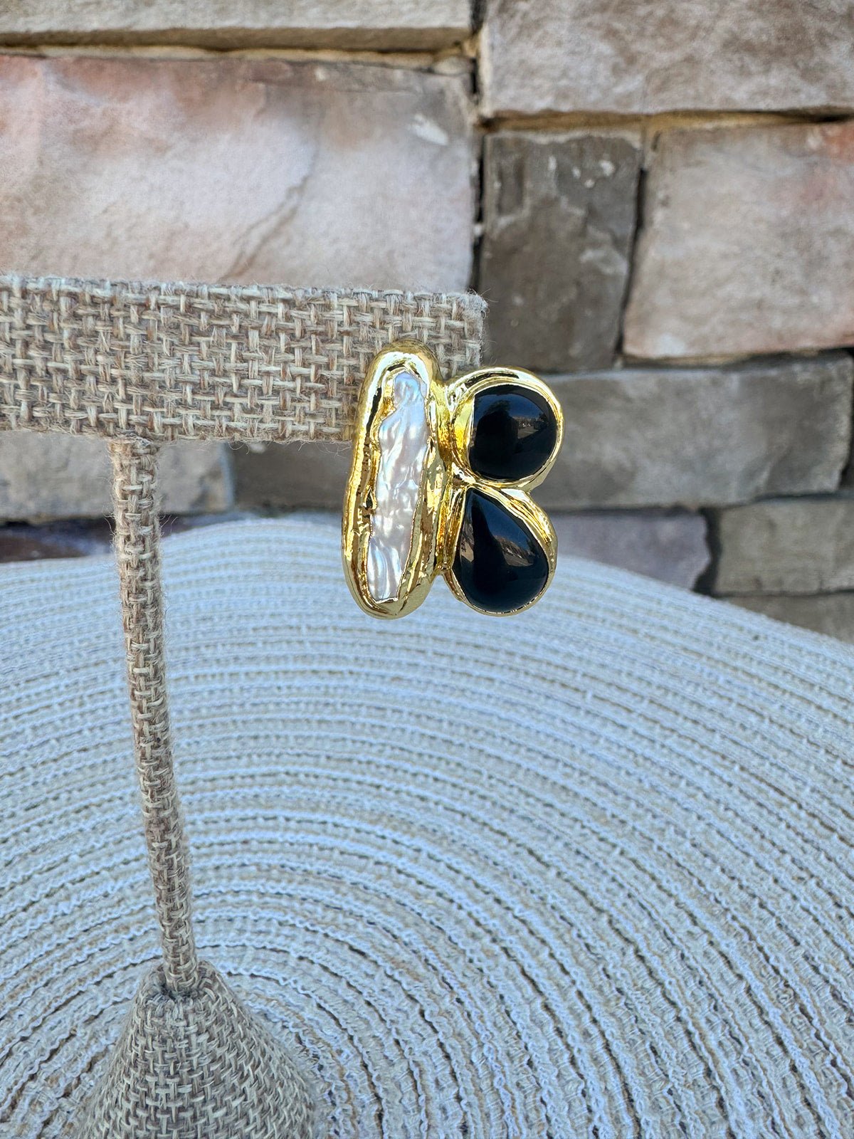 [Easton Elle] Arch Earrings – Black Onyx - The Pink Pineapple 850