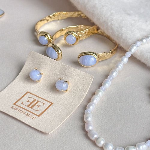 [Easton Elle] Blue Lace Agate Round Stud Earrings - The Pink Pineapple 850