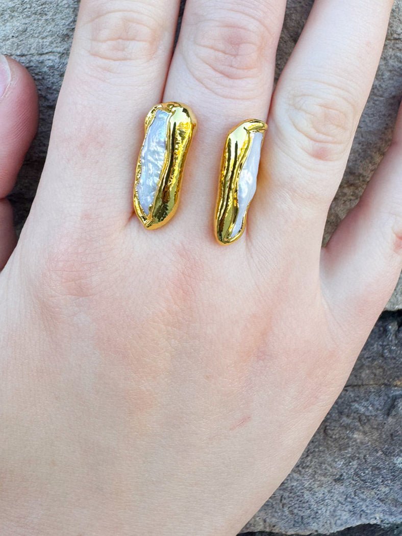 [Easton Elle] Linear Doubled Pearl Ring - The Pink Pineapple 850