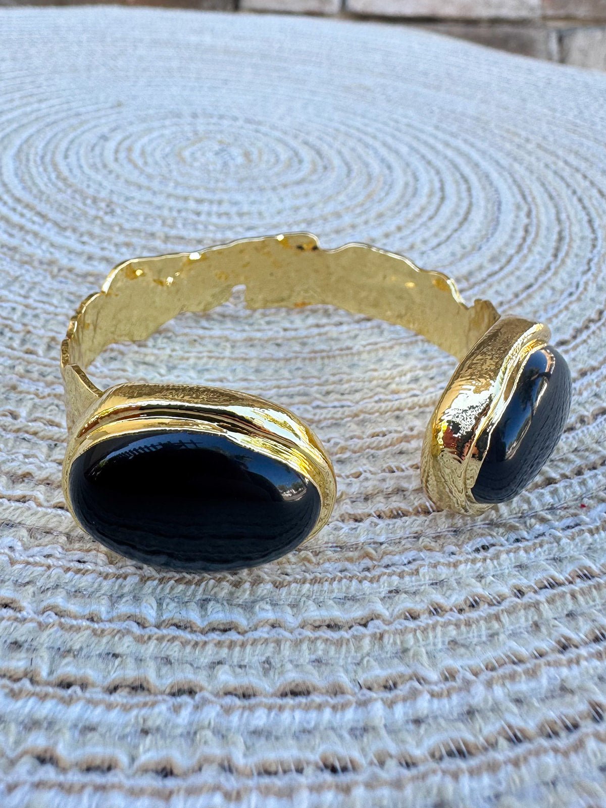 [Easton Elle] Mist Cuff – Black Onyx - The Pink Pineapple 850