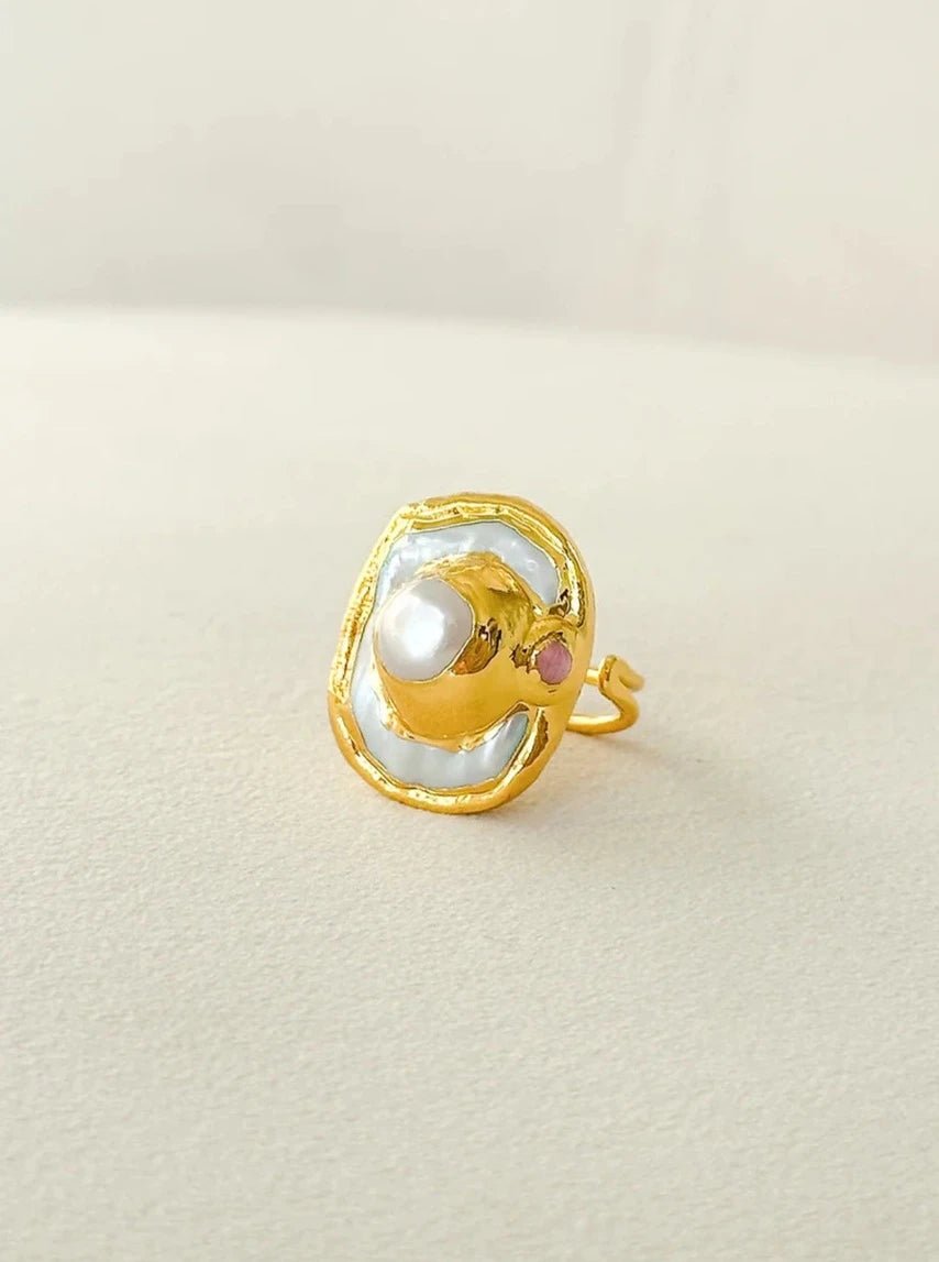 [Easton Elle] Orca Pearl Ring - The Pink Pineapple 850