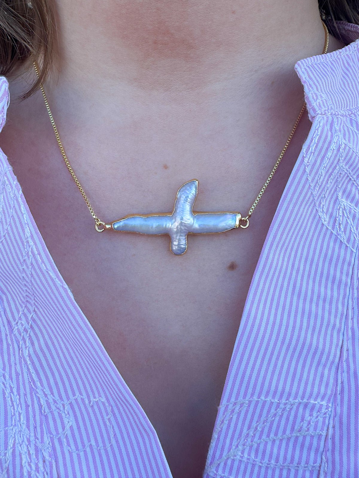 [Easton Elle] Pearl Cross with Slip Toggle Necklace - The Pink Pineapple 850