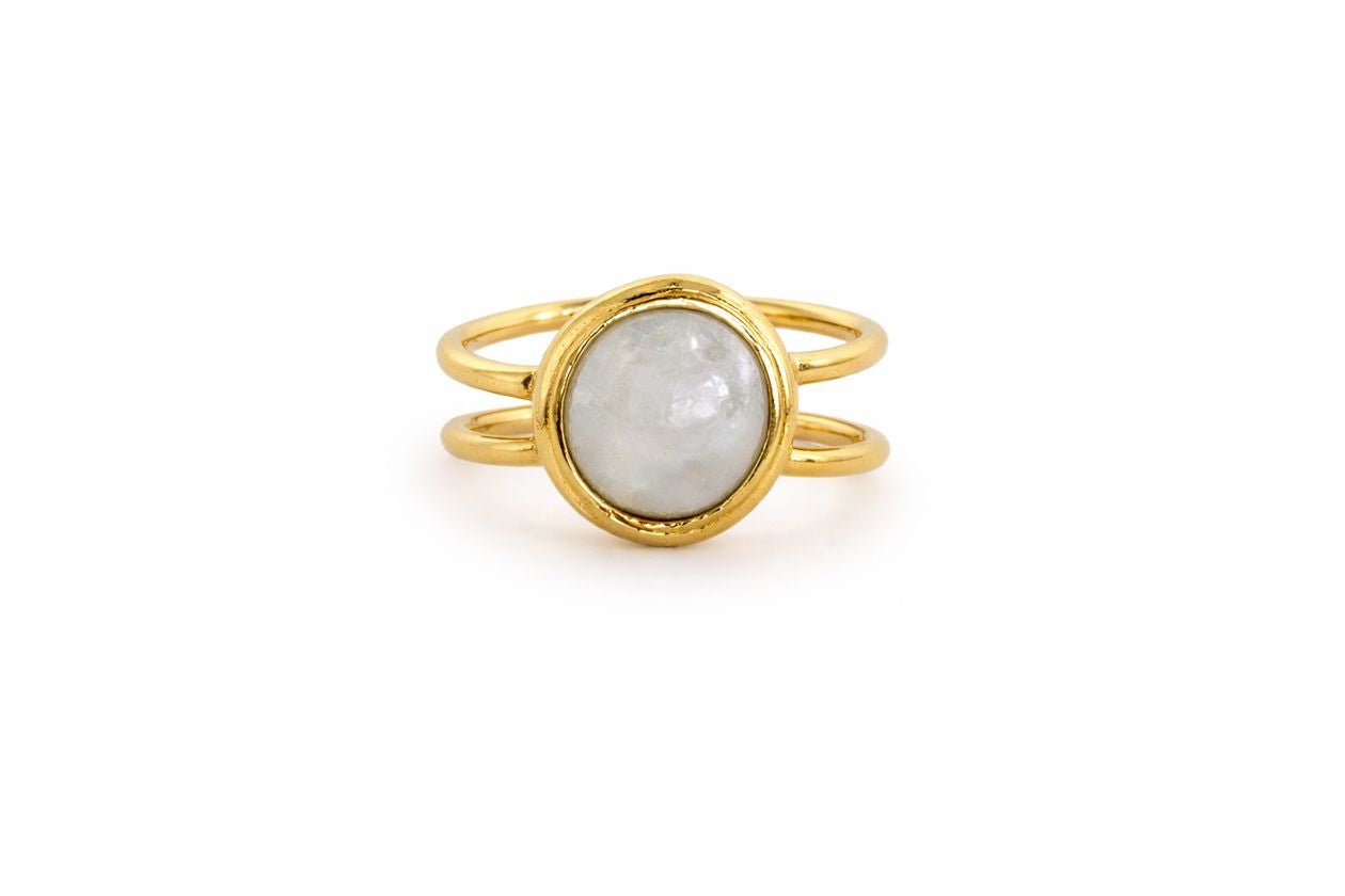 [Easton Elle] Single Pearl Ring – Gold - The Pink Pineapple 850