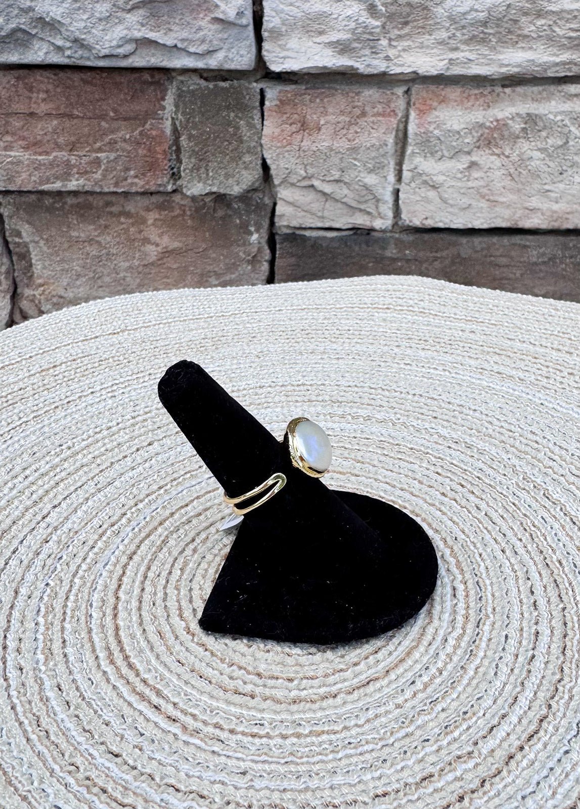 [Easton Elle] Single Pearl Ring – Gold - The Pink Pineapple 850