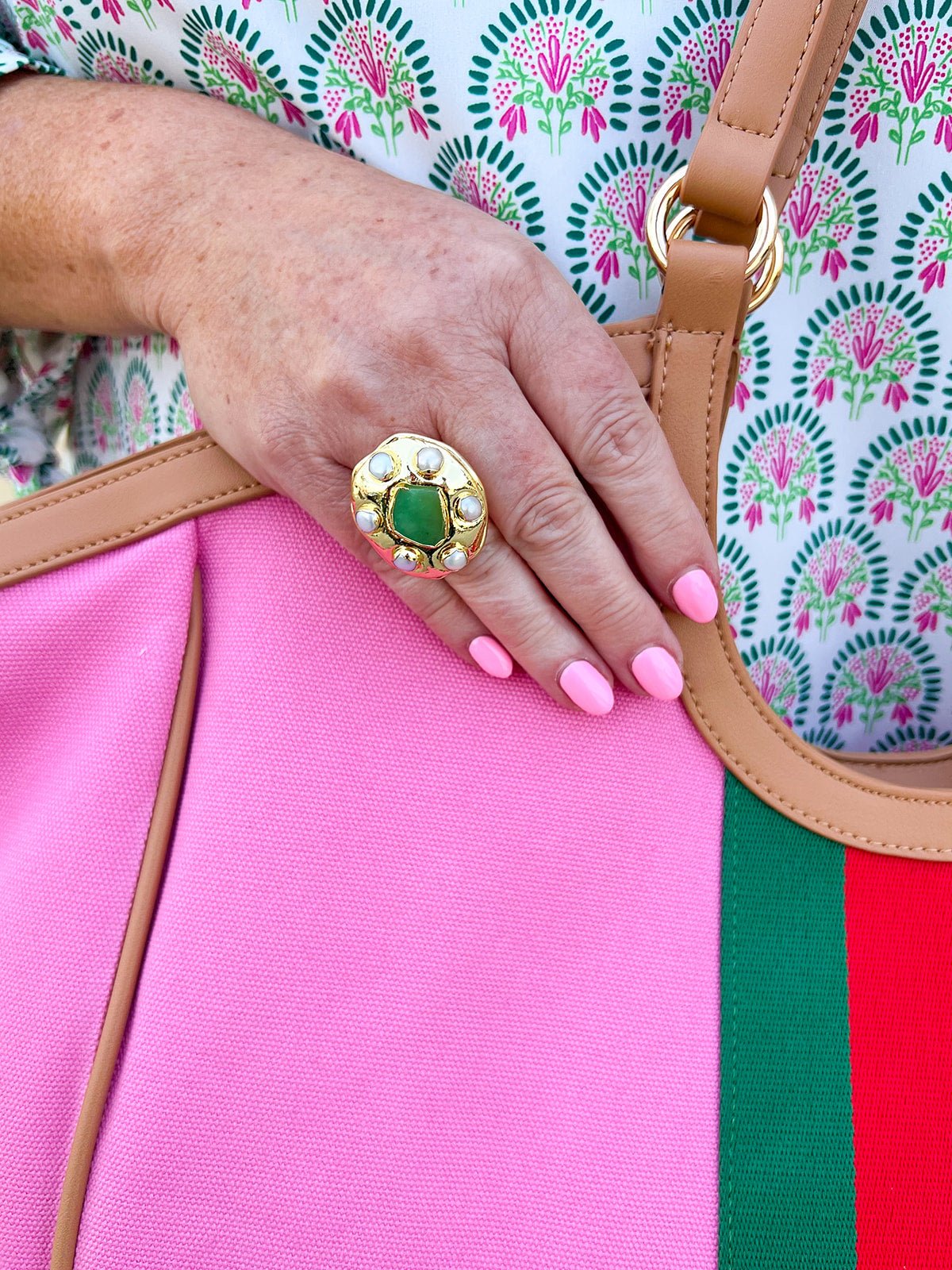 [Easton Elle] The Globe Green Ring - The Pink Pineapple 850