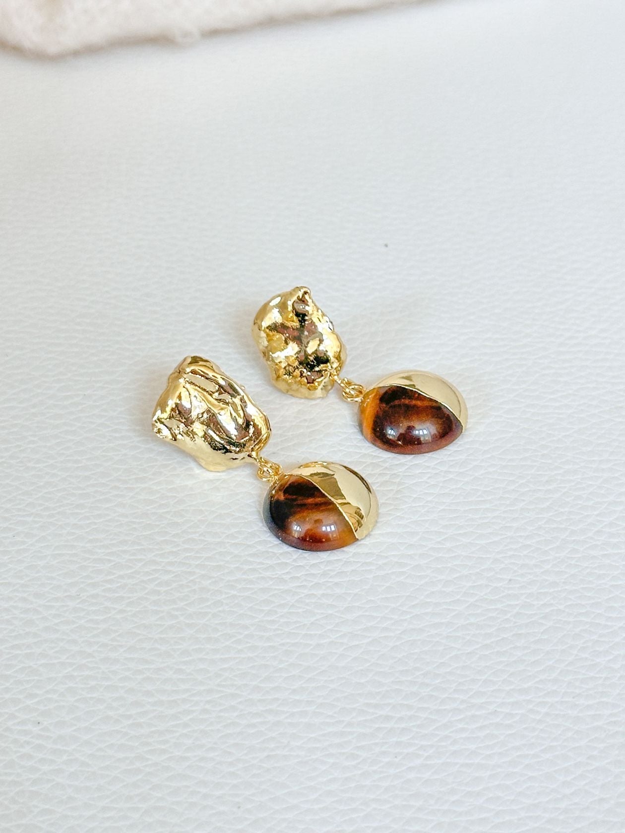 [Easton Elle] Tiger’s Eye Earrings – Circle - The Pink Pineapple 850
