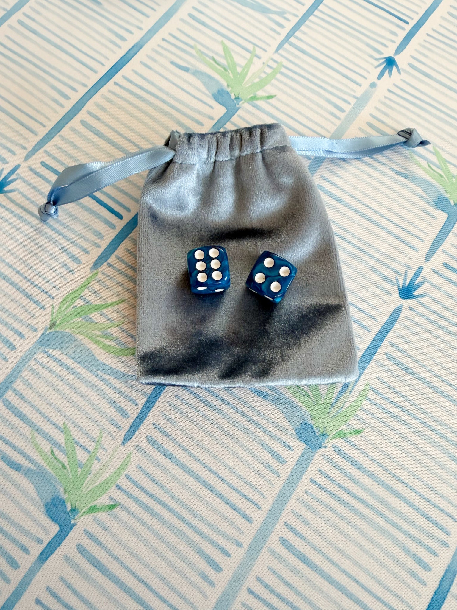 Empress Blue Mahjong Dice - The Pink Pineapple 850