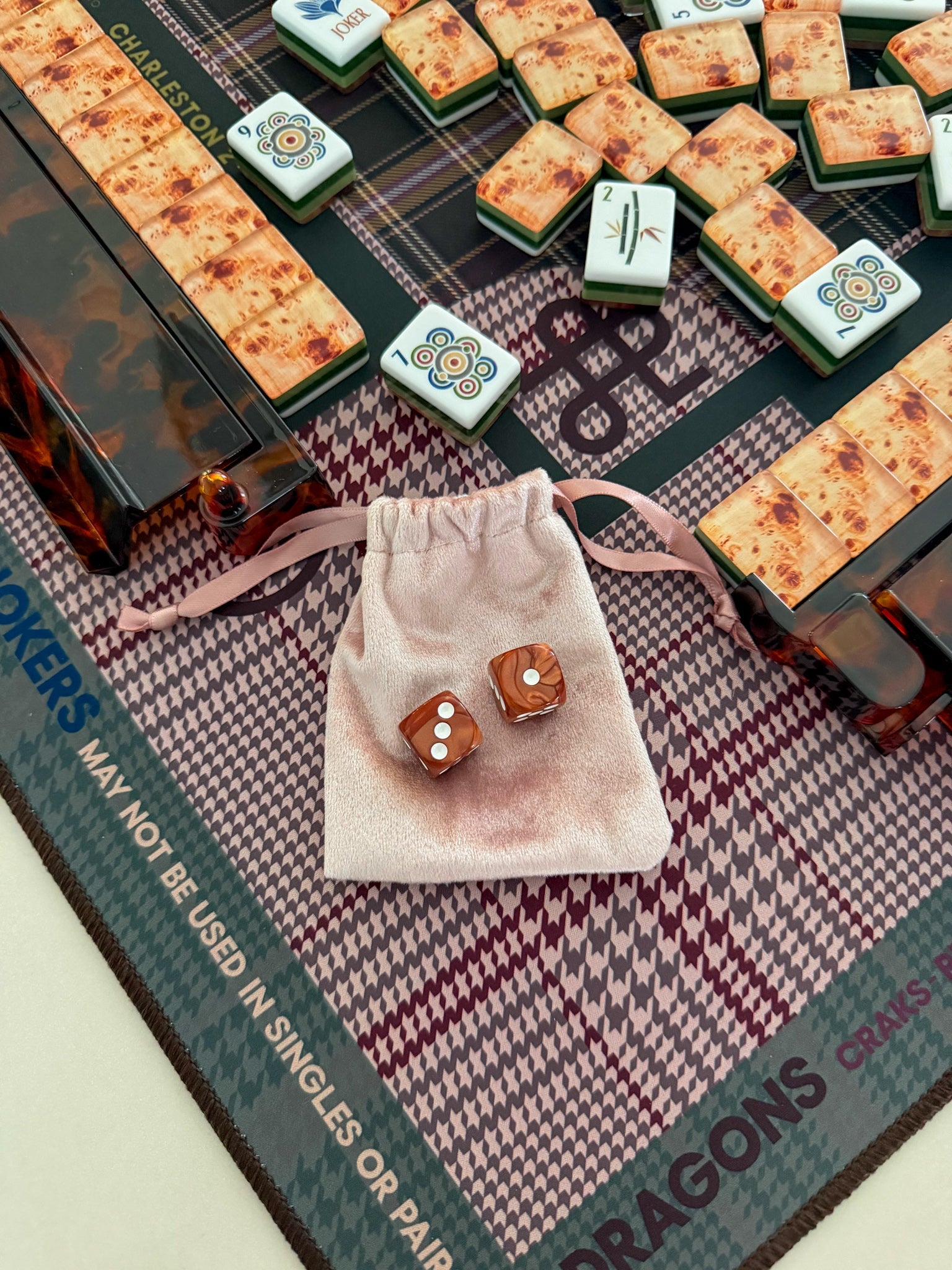 Empress Tortoise Mahjong Dice - The Pink Pineapple 850