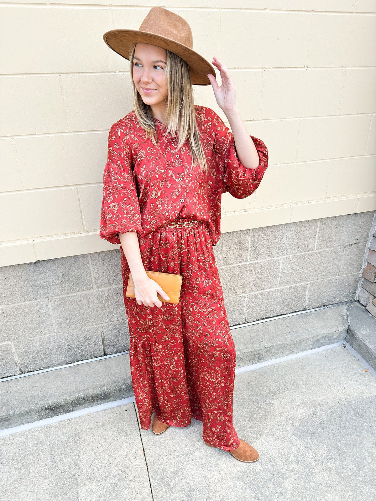 Escape To Comfort Satin Floral Pants - The Pink Pineapple 850