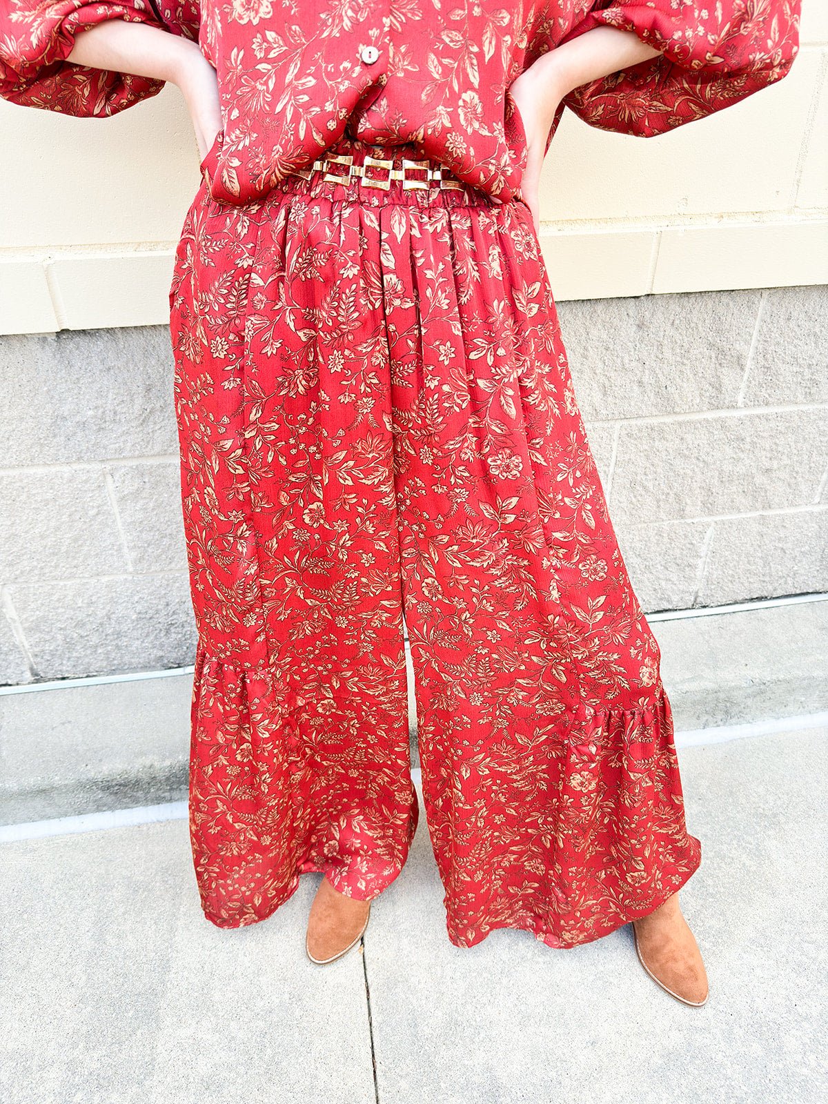 Escape To Comfort Satin Floral Pants - The Pink Pineapple 850