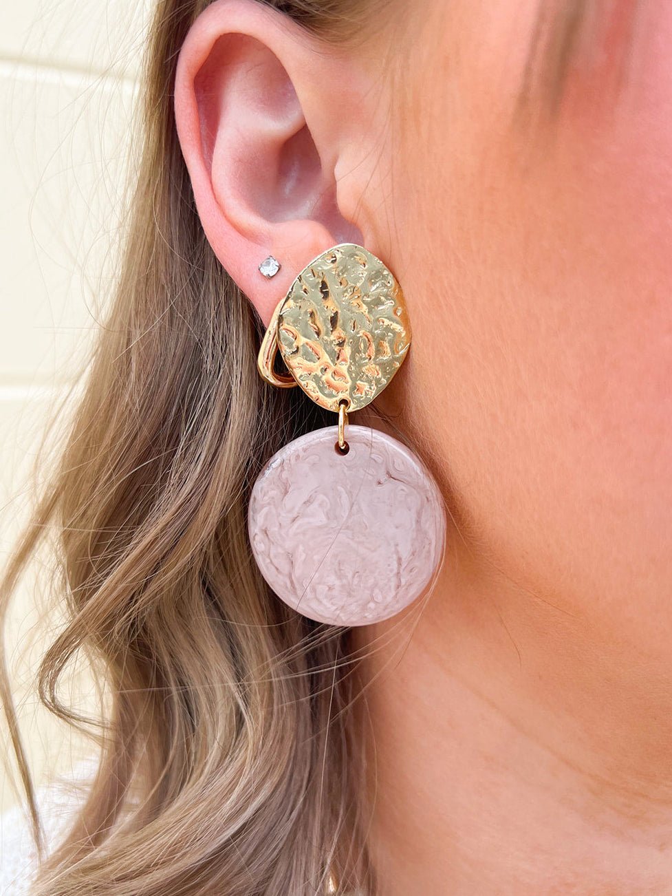 Evening Chic Gold Taupe Earrings - The Pink Pineapple 850