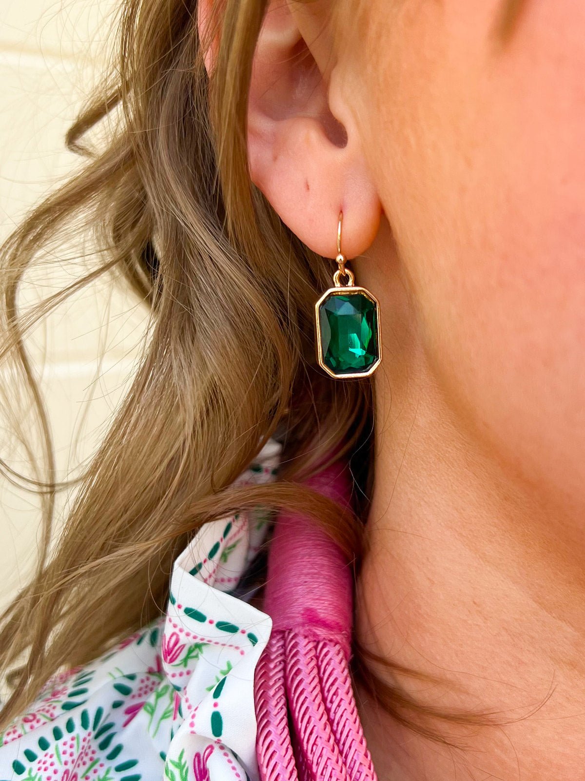 Evergreen Glow Emerald - Cut Gold Dangle Earrings - The Pink Pineapple 850