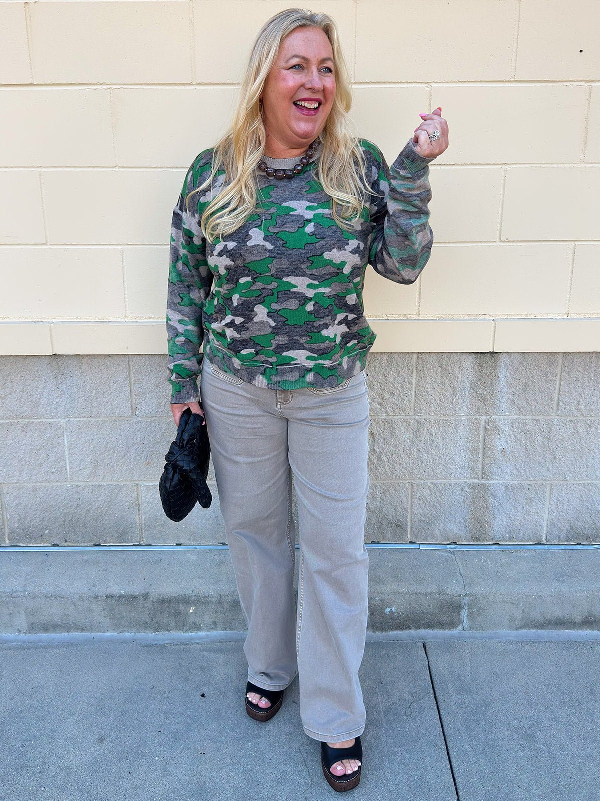 Field Day Camo Sweatshirt - The Pink Pineapple 850