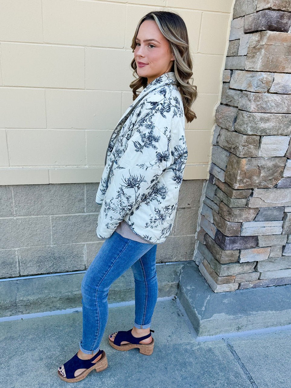 {FINAL SALE} Bodega Babe Floral Jacket - The Pink Pineapple 850