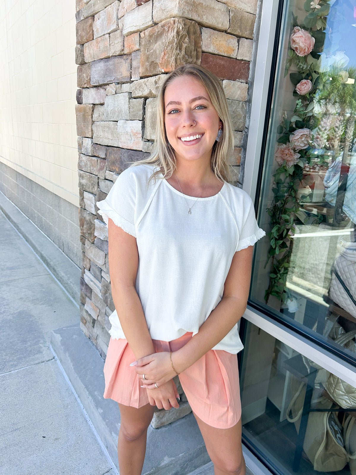 {FINAL SALE} Claim To Love Linen Bermuda Shorts - The Pink Pineapple 850