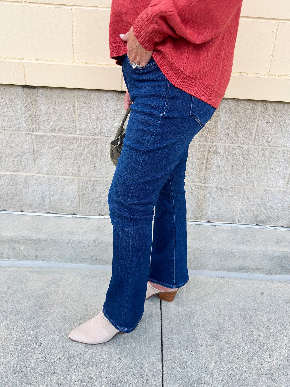 {FINAL SALE} [Dear John] Jeanne Mid - Rise Cropped Flare Jeans in Richmond - The Pink Pineapple 850
