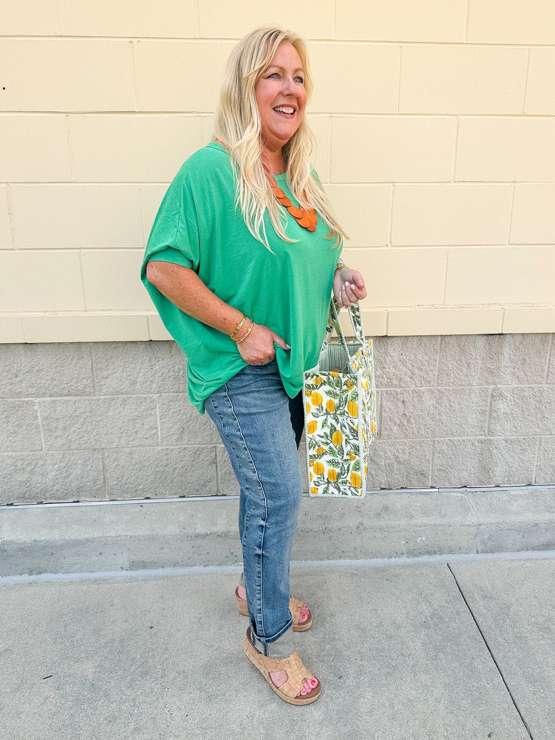 {FINAL SALE} Happy Hour Dolman Sleeve Top in Kelly Green - The Pink Pineapple 850