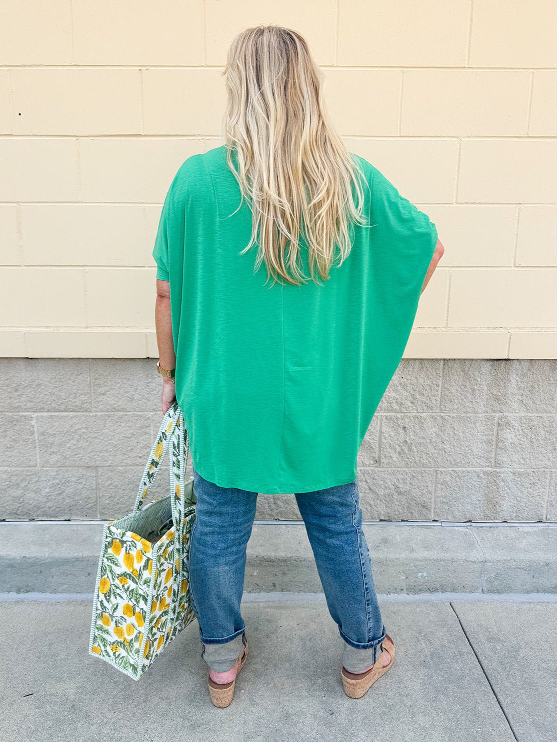 {FINAL SALE} Happy Hour Dolman Sleeve Top in Kelly Green - The Pink Pineapple 850