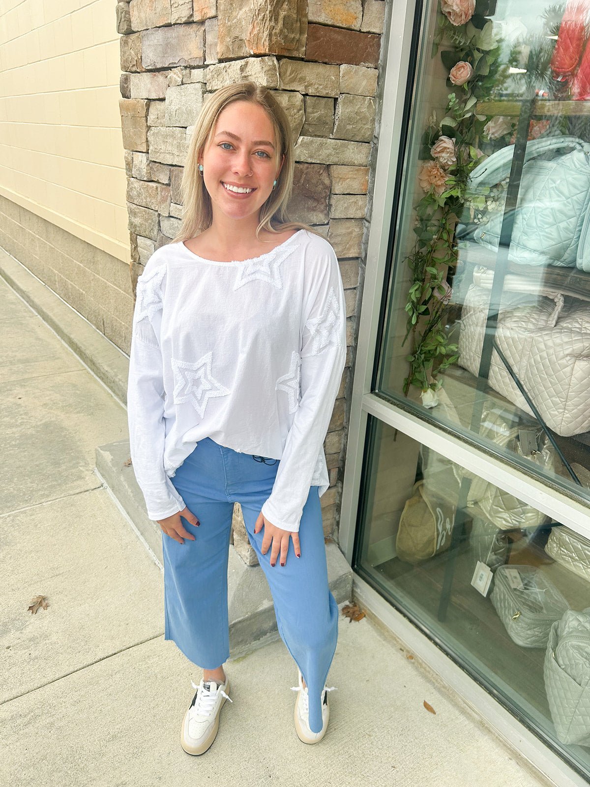 {FINAL SALE} Judy Blue The April Tummy Control Wide Leg Jeans - Curvy - The Pink Pineapple 850