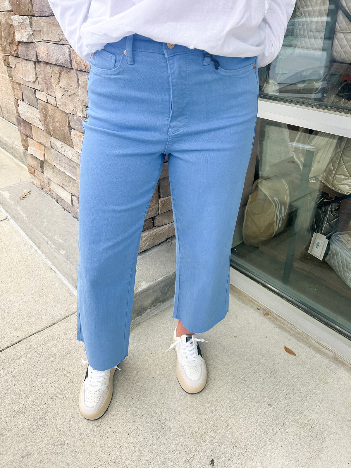 {FINAL SALE} Judy Blue The April Tummy Control Wide Leg Jeans - Curvy - The Pink Pineapple 850