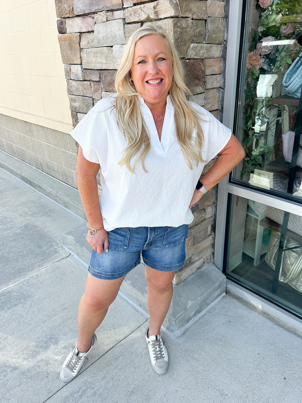 {FINAL SALE} Keeping It Simple White Tunic Top - The Pink Pineapple 850