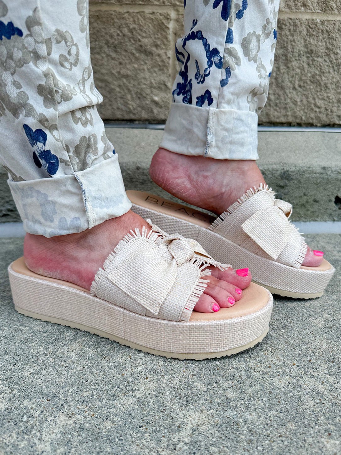 {FINAL SALE} [Matisse] Sunda Raffia Bow Sandals - The Pink Pineapple 850