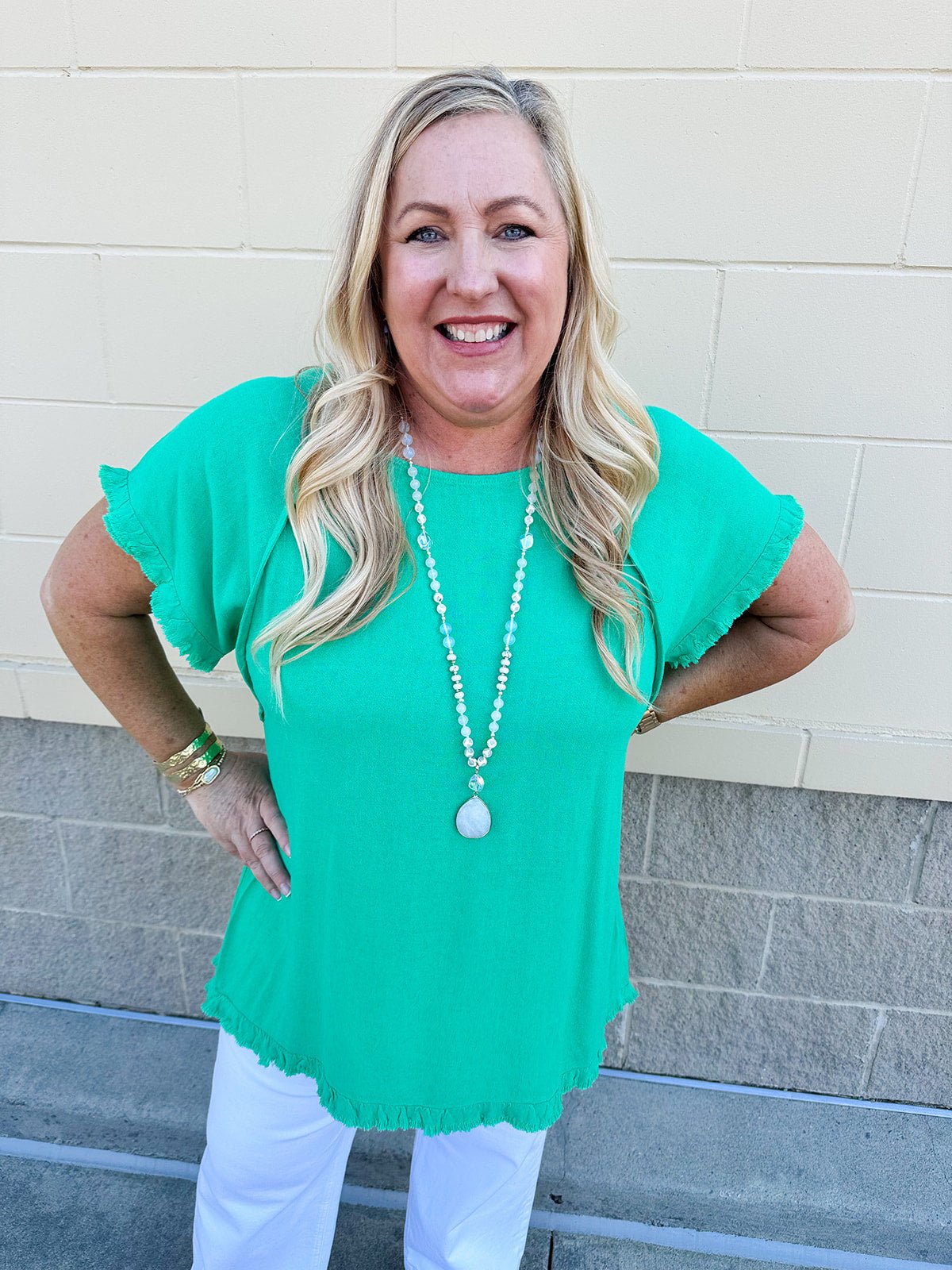 {FINAL SALE} Promising Smile Round Neck Linen Top in Kelly Green - The Pink Pineapple 850