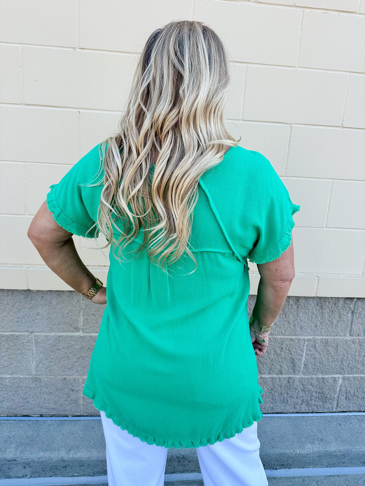 {FINAL SALE} Promising Smile Round Neck Linen Top in Kelly Green - The Pink Pineapple 850