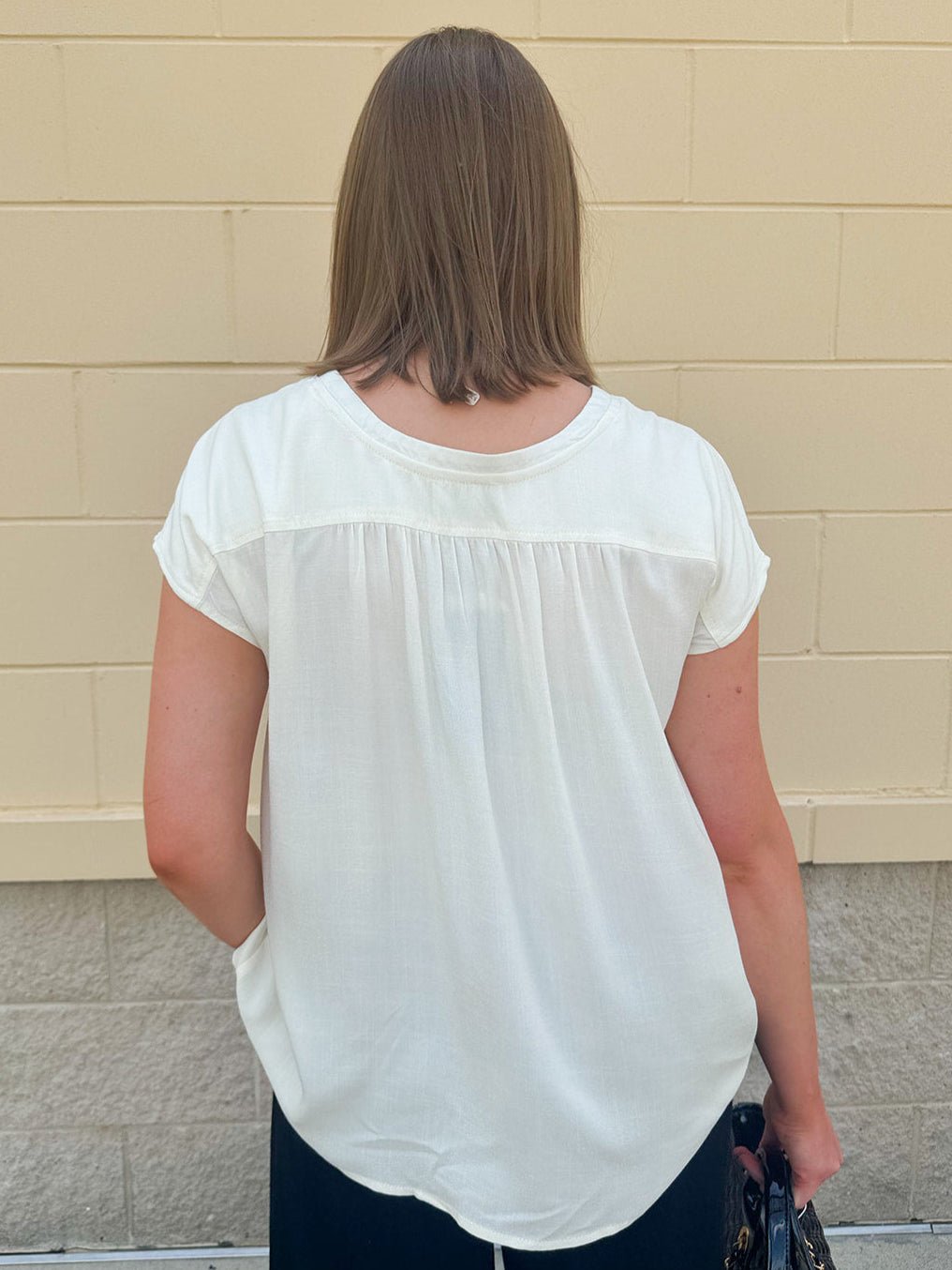 {FINAL SALE} Seashell Whisper Smocked Top - The Pink Pineapple 850