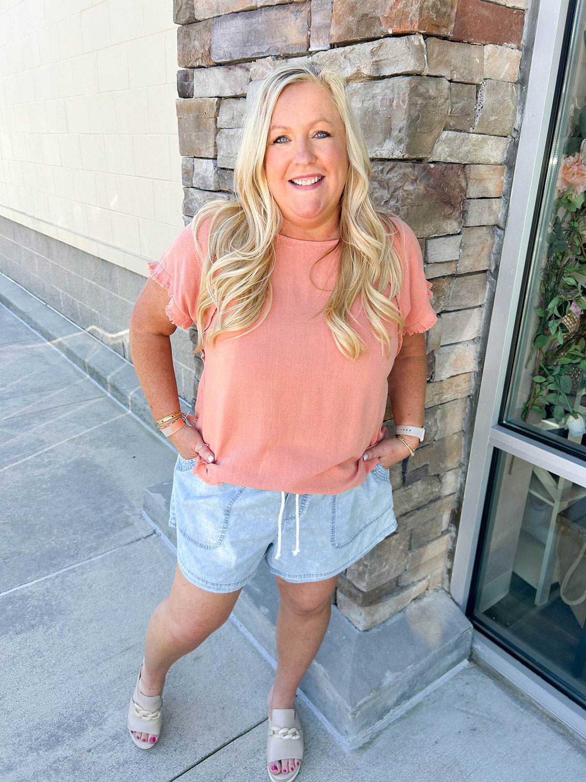 {FINAL SALE} Sunny Pier Chambray Denim Shorts - Curvy - The Pink Pineapple 850