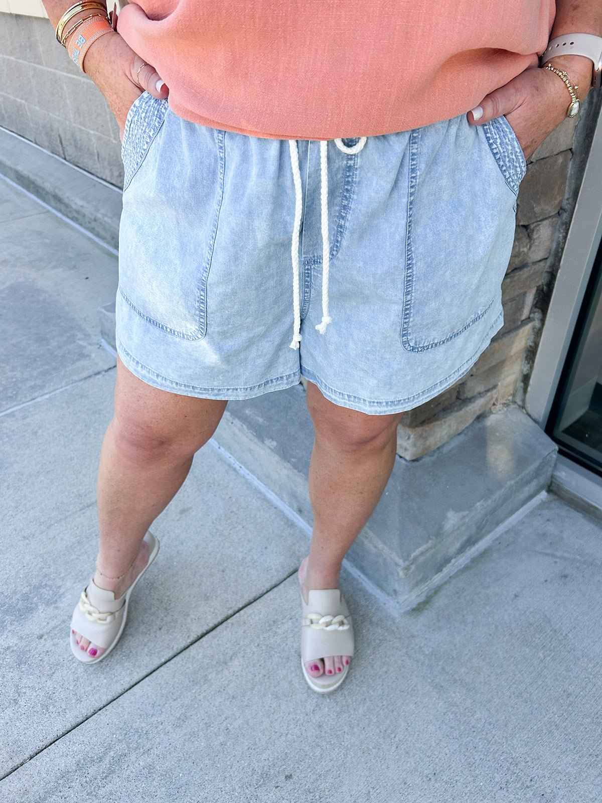{FINAL SALE} Sunny Pier Chambray Denim Shorts - Curvy - The Pink Pineapple 850