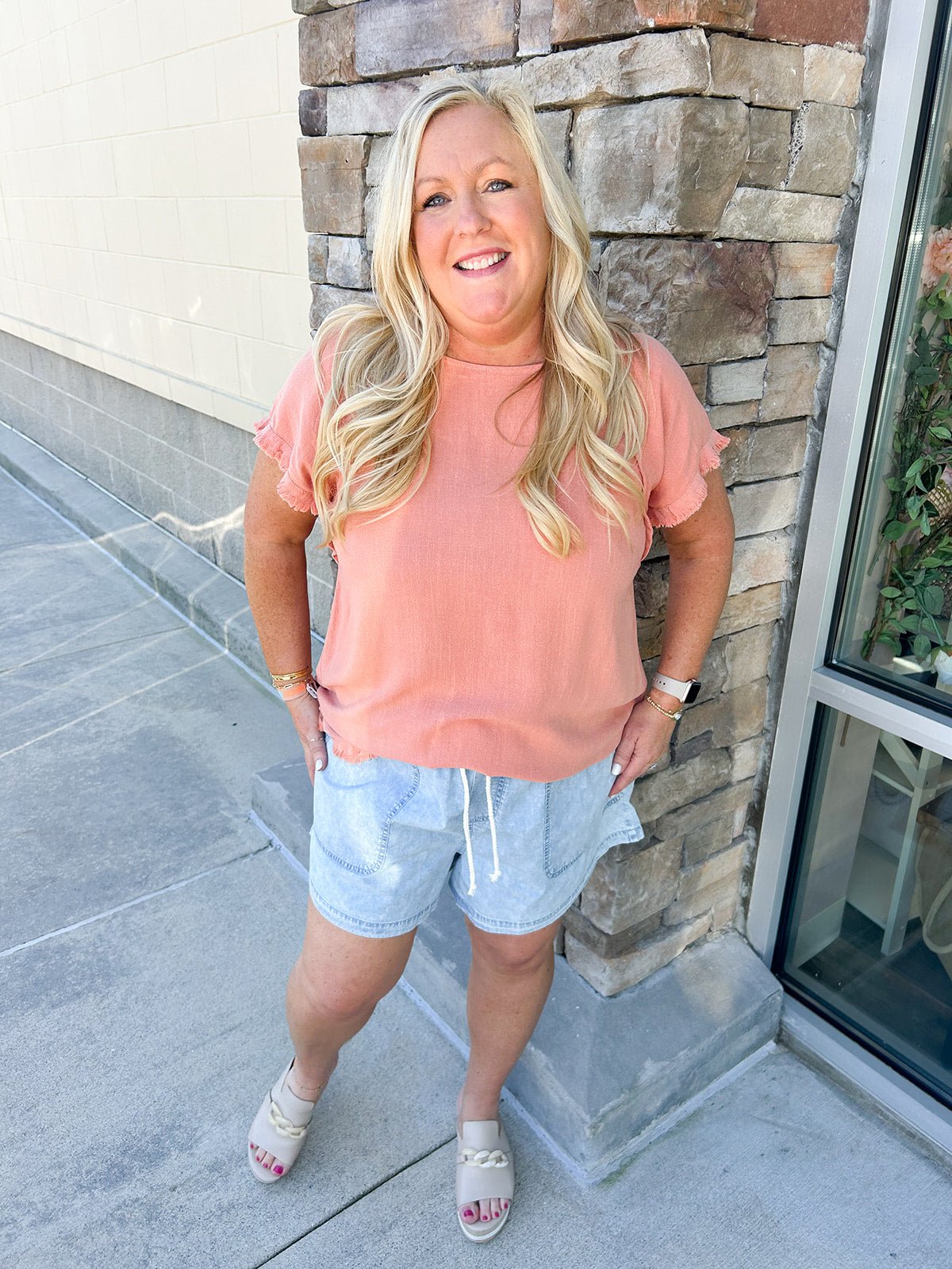 {FINAL SALE} Sunny Pier Chambray Denim Shorts - Curvy - The Pink Pineapple 850